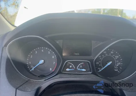 2017 Ford Focus Se z USA, uszkodzony, nr VIN 1FADP3F24HL259498